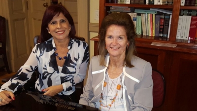 Dra. Beatriz Altamirano junto a la Dra. Elena Highton de Nolasco